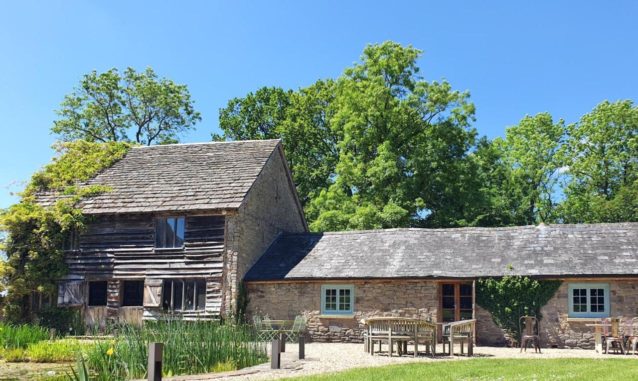 The Threshing Barn At Penrhos Court Villa Kington  Exterior photo